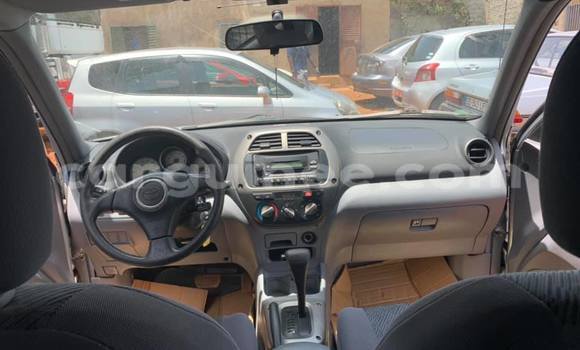 Acheter Occasion Voiture Toyota RAV4 Gris à Conakry, Conakry Acheter Occasion Voiture Toyota RAV4 Gris à Conakry, Conakry