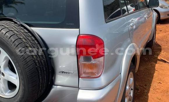 Acheter Occasion Voiture Toyota RAV4 Gris à Conakry, Conakry Acheter Occasion Voiture Toyota RAV4 Gris à Conakry, Conakry