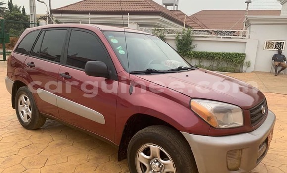 Acheter Occasion Voiture Toyota RAV4 Rouge à Conakry, Conakry Acheter Occasion Voiture Toyota RAV4 Rouge à Conakry, Conakry