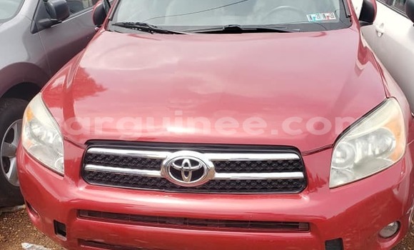 Acheter Occasion Voiture Toyota RAV4 Rouge à Conakry, Conakry Acheter Occasion Voiture Toyota RAV4 Rouge à Conakry, Conakry
