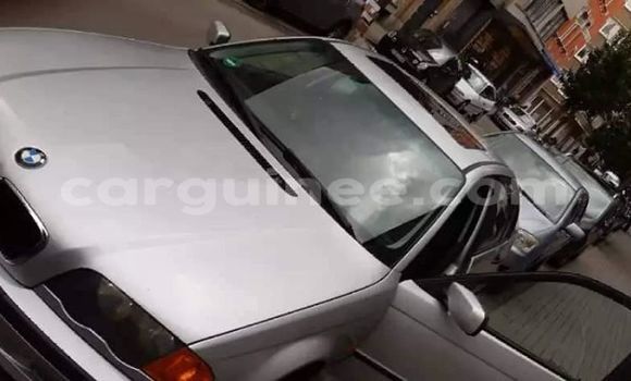 Acheter Occasion Voiture BMW 3–Series Gris à Conakry, Conakry Acheter Occasion Voiture BMW 3–Series Gris à Conakry, Conakry