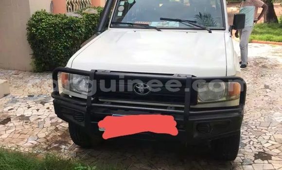 Acheter Occasion Voiture Toyota Land Cruiser Blanc à Conakry, Conakry Acheter Occasion Voiture Toyota Land Cruiser Blanc à Conakry, Conakry