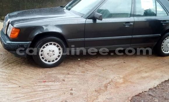 Acheter Occasion Voiture Mercedes-Benz 190–Series Noir à Conakry, Conakry