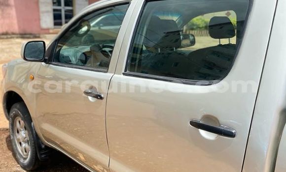 Acheter Occasion Voiture Toyota Hilux Gris à Conakry, Conakry Acheter Occasion Voiture Toyota Hilux Gris à Conakry, Conakry