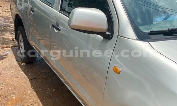 Acheter Occasion Voiture Toyota Hilux Gris à Conakry, Conakry Acheter Occasion Voiture Toyota Hilux Gris à Conakry, Conakry