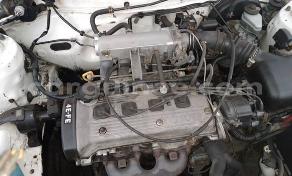 Acheter Occasion Voiture Toyota Corolla Blanc à Conakry, Conakry Acheter Occasion Voiture Toyota Corolla Blanc à Conakry, Conakry