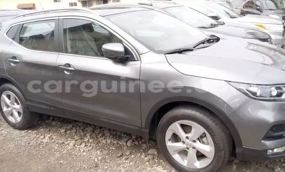 Buy Used Nissan Qashqai Silver Car in Conakry in Conakry Buy Used Nissan Qashqai Silver Car in Conakry in Conakry