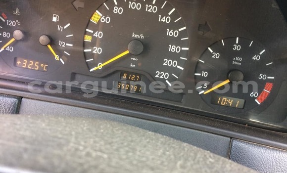 Buy Used Mercedes-Benz E–Class Silver Car in Conakry in Conakry Buy Used Mercedes-Benz E–Class Silver Car in Conakry in Conakry