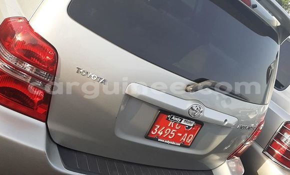 Buy Used Toyota Highlander Silver Car in Conakry in Conakry Buy Used Toyota Highlander Silver Car in Conakry in Conakry