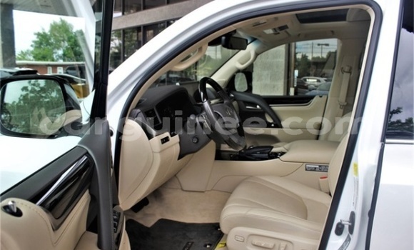 Buy Used Lexus LX 570 White Car in Conakry in Conakry Buy Used Lexus LX 570 White Car in Conakry in Conakry