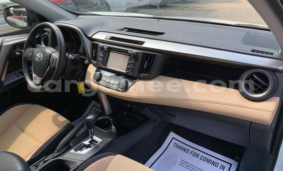Buy Used Toyota RAV4 White Car in Conakry in Conakry Buy Used Toyota RAV4 White Car in Conakry in Conakry
