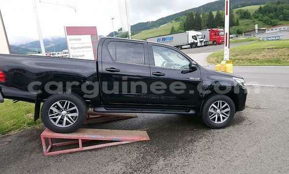 Acheter Occasion Voiture Toyota Hilux Noir à Conakry, Conakry Acheter Occasion Voiture Toyota Hilux Noir à Conakry, Conakry