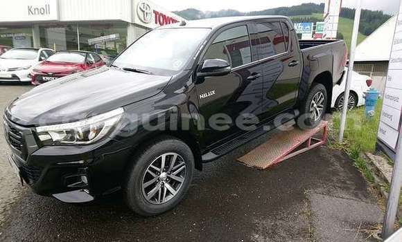 Buy Used Toyota Hilux Black Car in Conakry in Conakry Buy Used Toyota Hilux Black Car in Conakry in Conakry