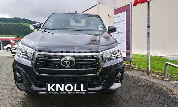Buy Used Toyota Hilux Black Car in Conakry in Conakry Buy Used Toyota Hilux Black Car in Conakry in Conakry