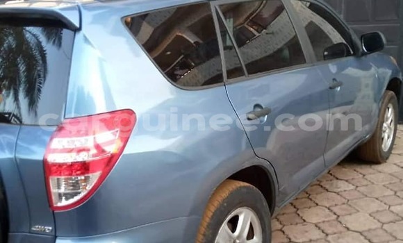 Acheter Occasion Voiture Toyota RAV4 Bleu à Conakry, Conakry Acheter Occasion Voiture Toyota RAV4 Bleu à Conakry, Conakry
