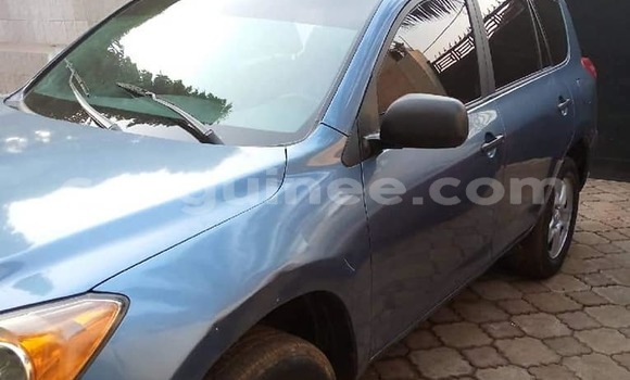Acheter Occasion Voiture Toyota RAV4 Bleu à Conakry, Conakry Acheter Occasion Voiture Toyota RAV4 Bleu à Conakry, Conakry
