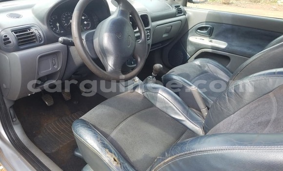 Buy Used Renault Clio Silver Car in Conakry in Conakry Buy Used Renault Clio Silver Car in Conakry in Conakry