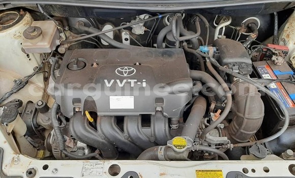 Buy Used Toyota IST White Car in Conakry in Conakry Buy Used Toyota IST White Car in Conakry in Conakry