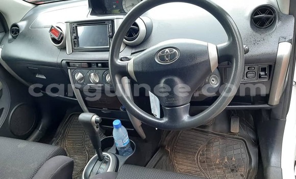 Buy Used Toyota IST White Car in Conakry in Conakry Buy Used Toyota IST White Car in Conakry in Conakry