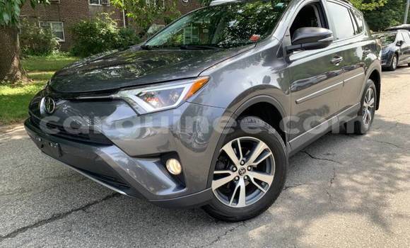 Buy Used Toyota RAV4 Beige Car in Conakry in Conakry Buy Used Toyota RAV4 Beige Car in Conakry in Conakry