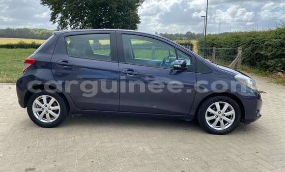 Buy Used Toyota Yaris Black Car in Conakry in Conakry Buy Used Toyota Yaris Black Car in Conakry in Conakry