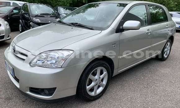 Buy Used Toyota Corolla Silver Car in Conakry in Conakry