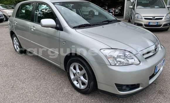 Buy Used Toyota Corolla Silver Car in Conakry in Conakry Buy Used Toyota Corolla Silver Car in Conakry in Conakry