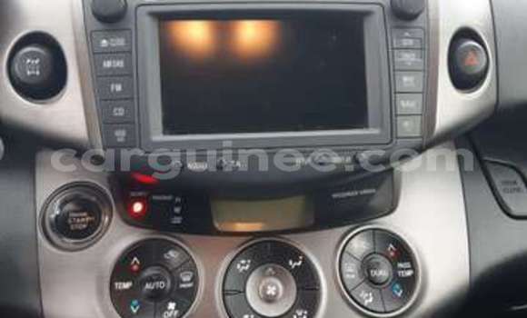Buy Import Toyota RAV4 Silver Car in Conakry in Conakry Buy Import Toyota RAV4 Silver Car in Conakry in Conakry