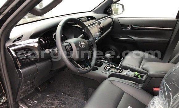 Buy Used Toyota Hilux Black Car in Conakry in Conakry Buy Used Toyota Hilux Black Car in Conakry in Conakry