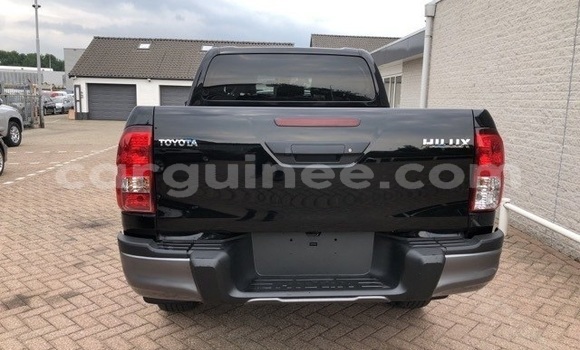 Buy Used Toyota Hilux Black Car in Conakry in Conakry Buy Used Toyota Hilux Black Car in Conakry in Conakry