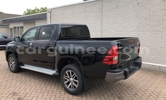 Buy Used Toyota Hilux Black Car in Conakry in Conakry Buy Used Toyota Hilux Black Car in Conakry in Conakry