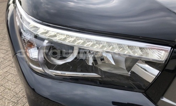 Buy Used Toyota Hilux Black Car in Conakry in Conakry Buy Used Toyota Hilux Black Car in Conakry in Conakry