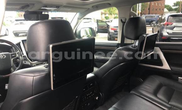 Buy Used Toyota Land Cruiser Black Car in Conakry in Conakry Buy Used Toyota Land Cruiser Black Car in Conakry in Conakry