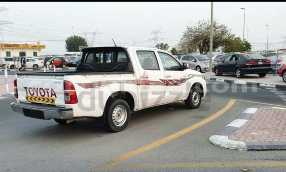 Buy Used Toyota Hilux White Car in Conakry in Conakry Buy Used Toyota Hilux White Car in Conakry in Conakry