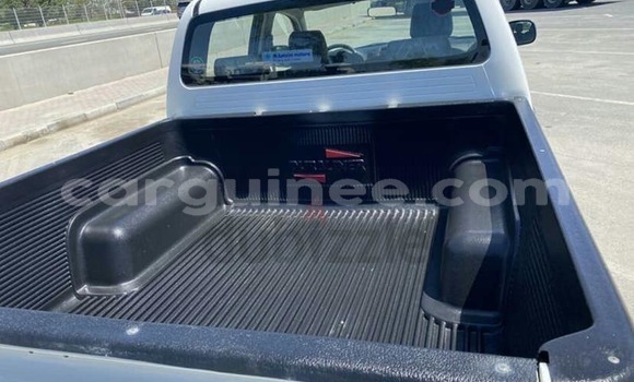 Buy Used Toyota Hilux White Car in Conakry in Conakry Buy Used Toyota Hilux White Car in Conakry in Conakry