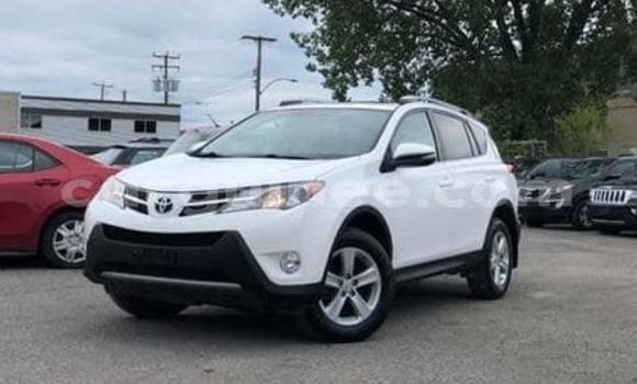 Buy Used Toyota RAV4 White Car in Conakry in Conakry Buy Used Toyota RAV4 White Car in Conakry in Conakry