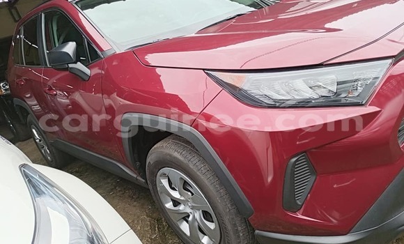 Acheter Occasion Voiture Toyota RAV4 Rouge à Conakry, Conakry Acheter Occasion Voiture Toyota RAV4 Rouge à Conakry, Conakry