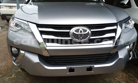 Buy Used Toyota Fortuner Silver Car in Conakry in Conakry Buy Used Toyota Fortuner Silver Car in Conakry in Conakry