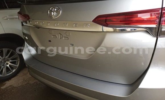 Acheter Occasion Voiture Toyota Fortuner Gris à Conakry, Conakry Acheter Occasion Voiture Toyota Fortuner Gris à Conakry, Conakry
