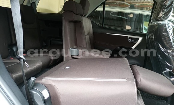 Acheter Occasion Voiture Toyota Fortuner Gris à Conakry, Conakry Acheter Occasion Voiture Toyota Fortuner Gris à Conakry, Conakry