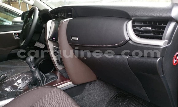 Acheter Occasion Voiture Toyota Fortuner Gris à Conakry, Conakry Acheter Occasion Voiture Toyota Fortuner Gris à Conakry, Conakry