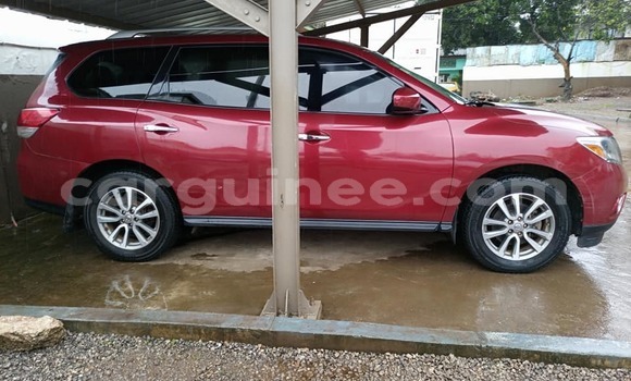 Acheter Occasion Voiture Nissan Pathfinder Rouge à Conakry, Conakry Acheter Occasion Voiture Nissan Pathfinder Rouge à Conakry, Conakry