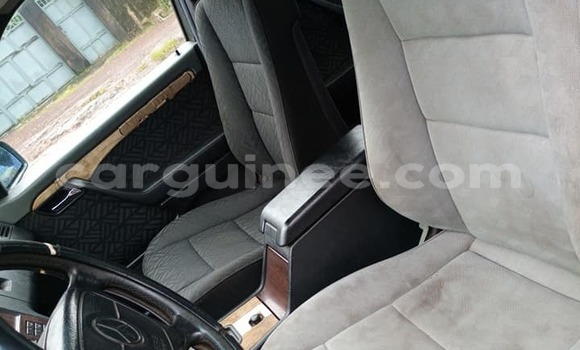 Acheter Occasion Voiture Mercedes-Benz C–Class Bleu à Conakry, Conakry Acheter Occasion Voiture Mercedes-Benz C–Class Bleu à Conakry, Conakry