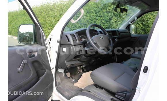 Buy Import Toyota Hiace White Car in Import - Dubai in Conakry Buy Import Toyota Hiace White Car in Import - Dubai in Conakry