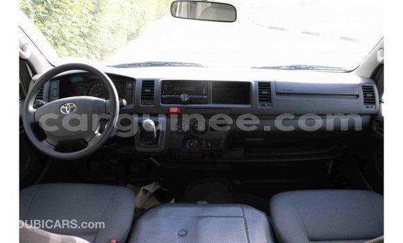 Buy Import Toyota Hiace White Car in Import - Dubai in Conakry Buy Import Toyota Hiace White Car in Import - Dubai in Conakry