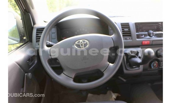 Buy Import Toyota Hiace White Car in Import - Dubai in Conakry Buy Import Toyota Hiace White Car in Import - Dubai in Conakry
