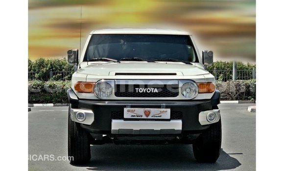 Buy Import Toyota FJ Cruiser White Car in Import - Dubai in Conakry Buy Import Toyota FJ Cruiser White Car in Import - Dubai in Conakry