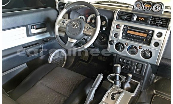 Buy Import Toyota FJ Cruiser White Car in Import - Dubai in Conakry Buy Import Toyota FJ Cruiser White Car in Import - Dubai in Conakry