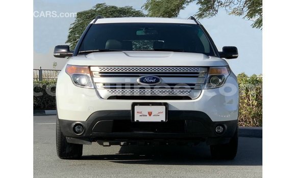 Buy Import Ford Explorer White Car in Import - Dubai in Conakry Buy Import Ford Explorer White Car in Import - Dubai in Conakry