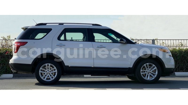 Big with watermark ford explorer conakry import dubai 5971